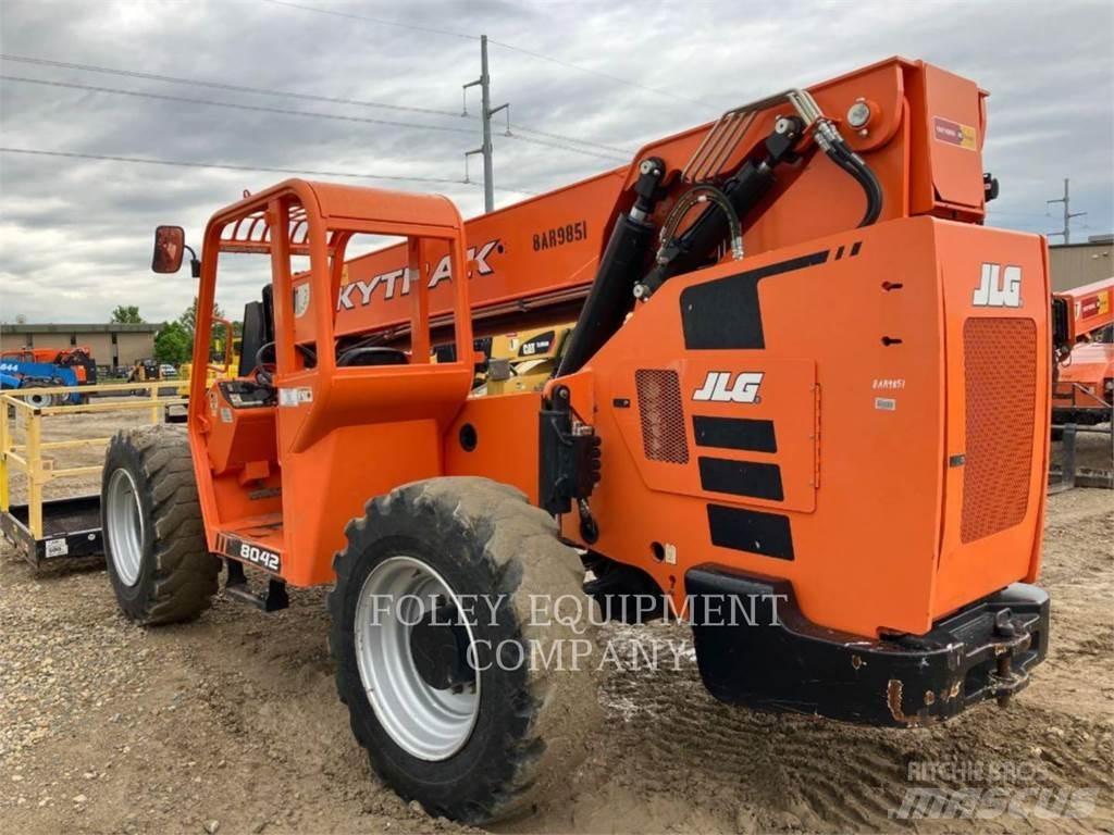 SkyTrak 8042O Telescopic handlers