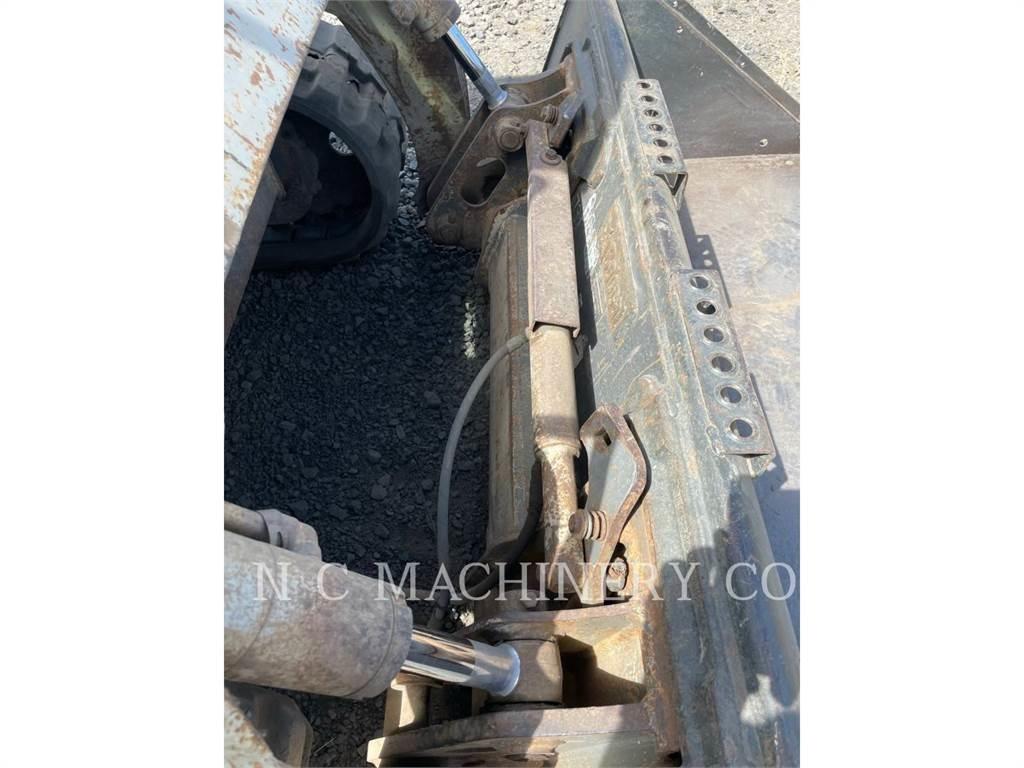 Takeuchi TL230 Skid steer loaders