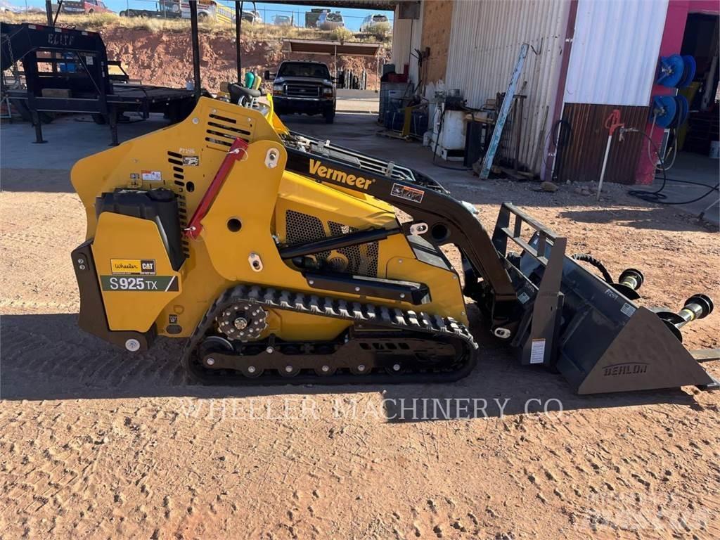 Vermeer MINI SKID Skid steer loaders