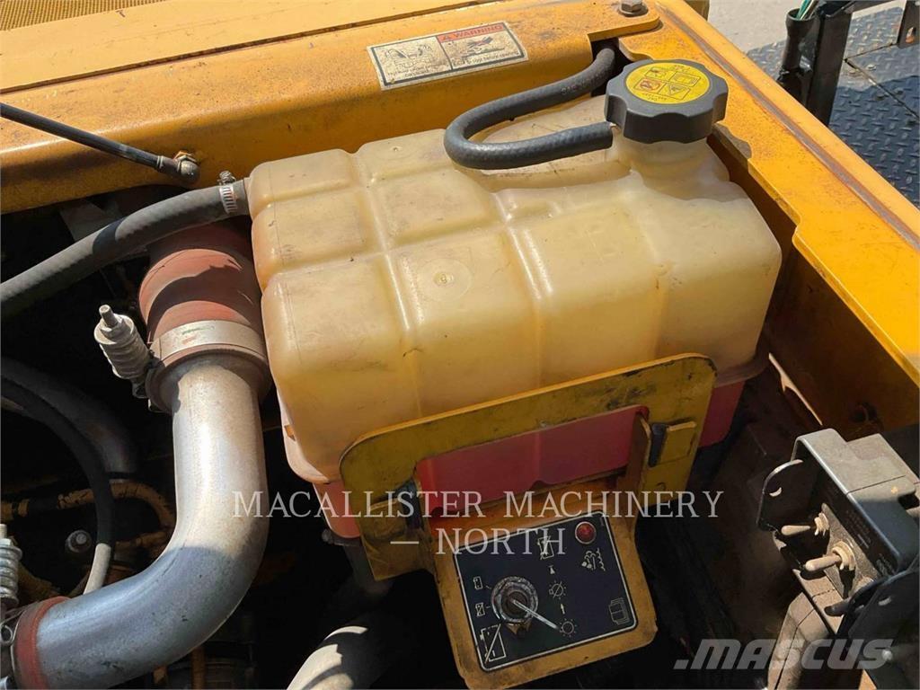 Weiler P385 PAVER Asphalt pavers