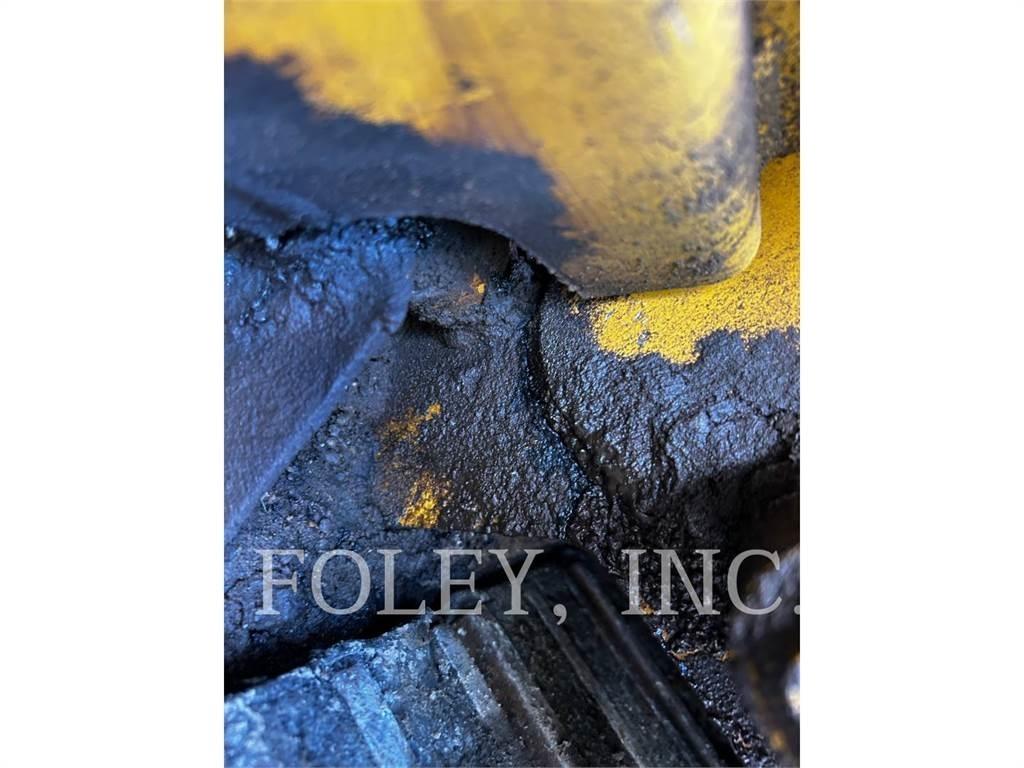 Weiler P385B Asphalt pavers