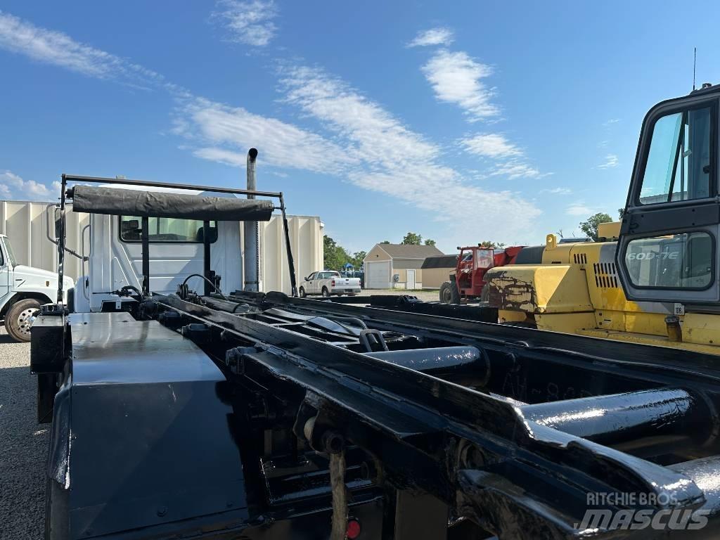 Mack GRANITE CV713 Demountable trucks