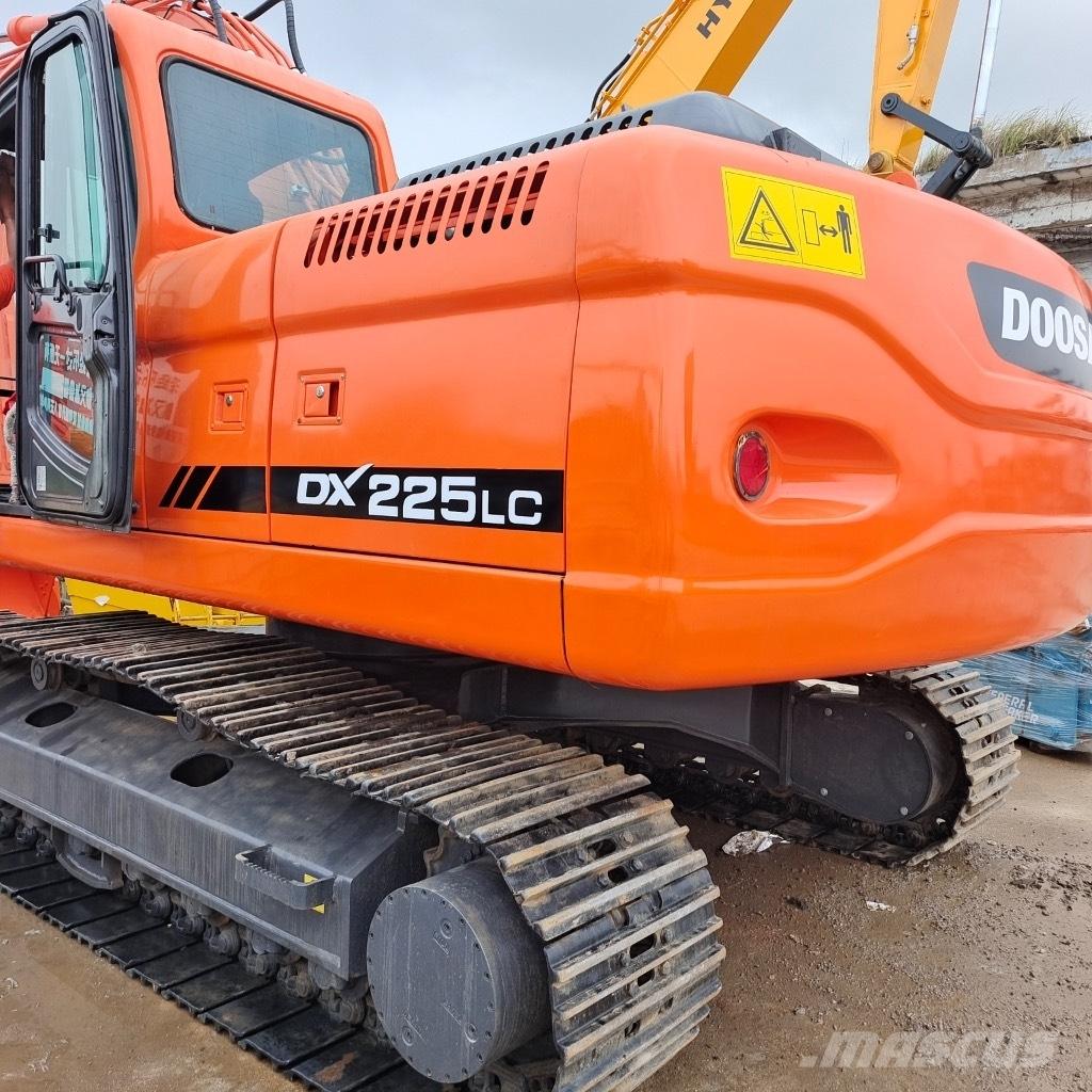 Doosan DX 225LC-9C Crawler excavators