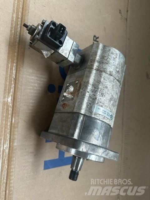 O&K L 15.5 Hydraulics