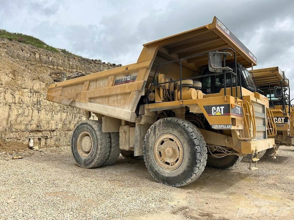 CAT 771D Site dumpers