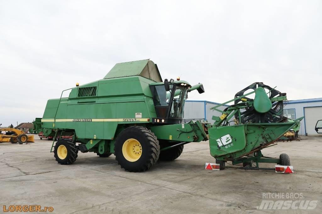 John Deere 2266 E Combine harvesters