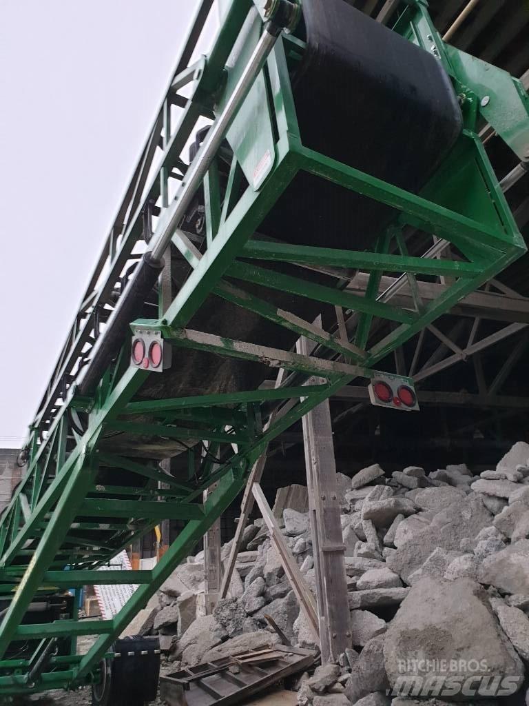 McCloskey ST80 Conveyors
