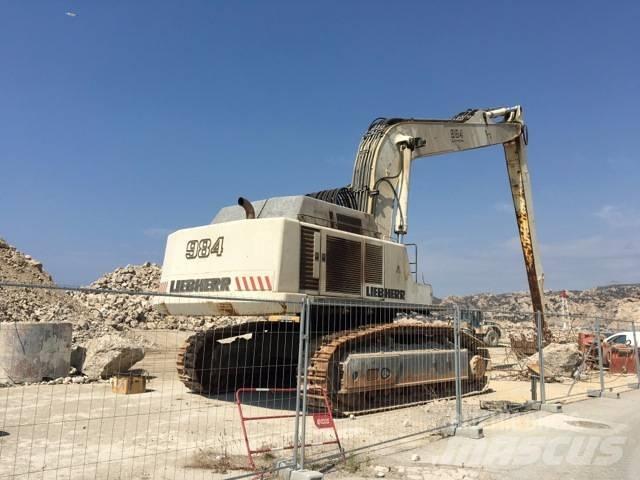 Liebherr 984 C Long reach excavators