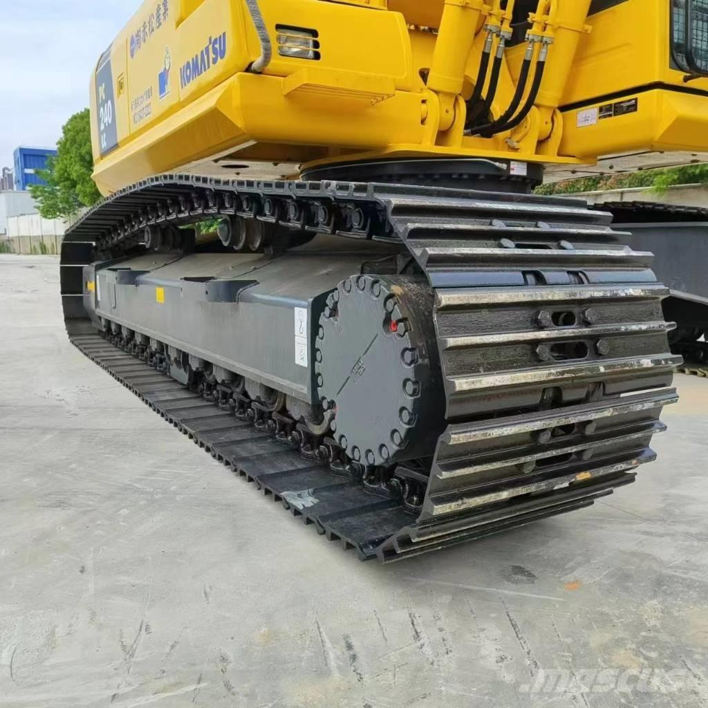 Komatsu PC 240 LC-8 Crawler excavators