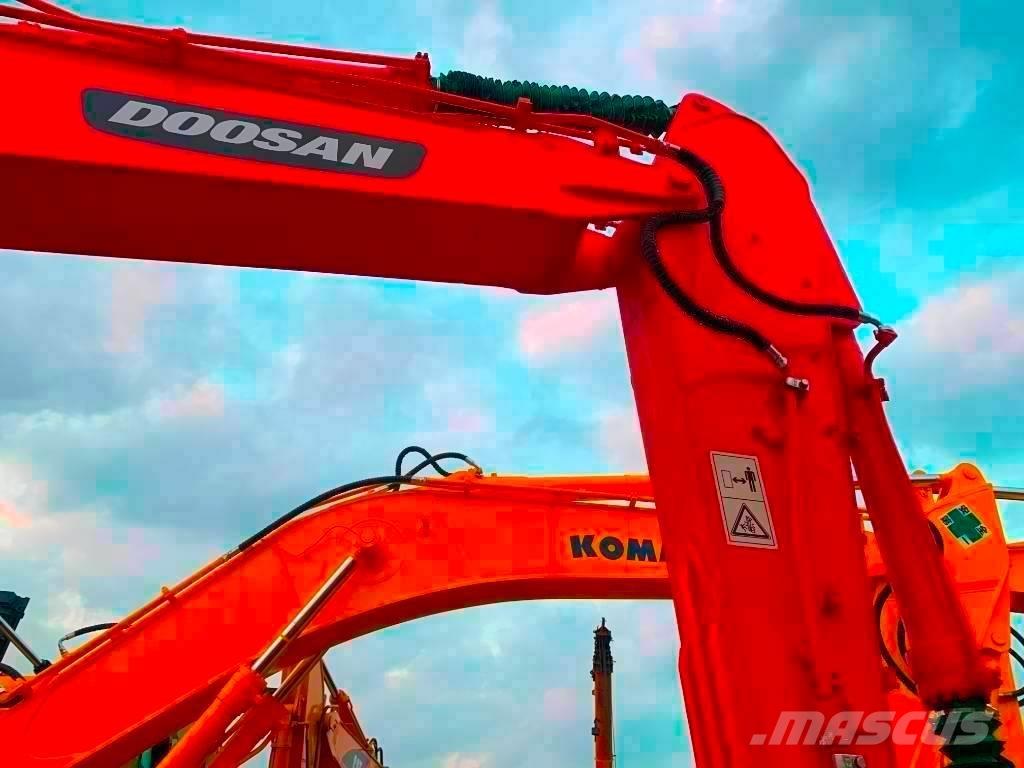 Doosan DX 225 LC Crawler excavators