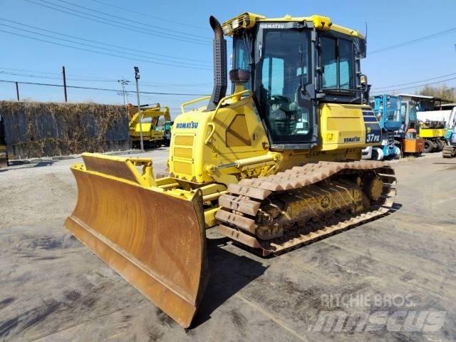 Komatsu D37PX-23 Crawler dozers