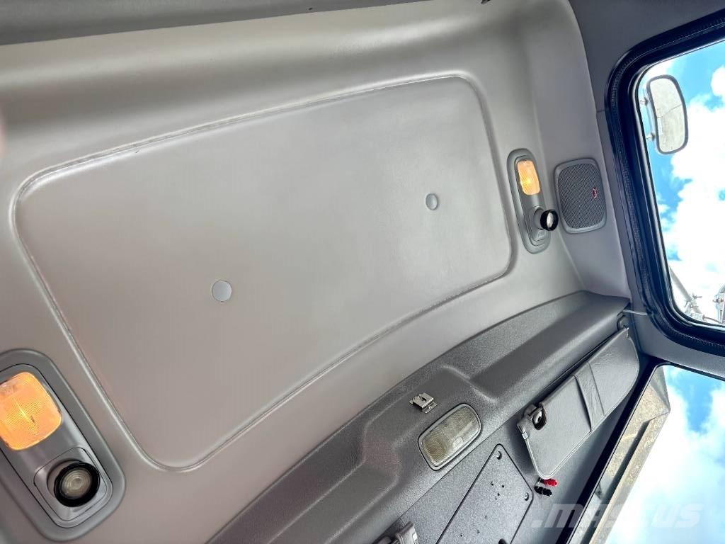 Peterbilt 388 Prime Movers