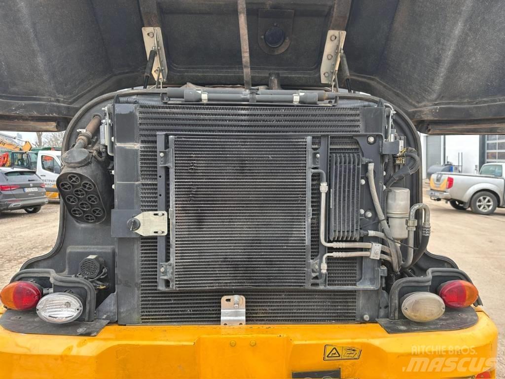 JCB TM 320 S Telescopic handlers