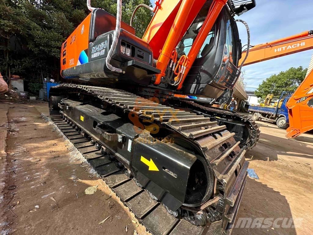 Hitachi EX 200 Crawler excavators