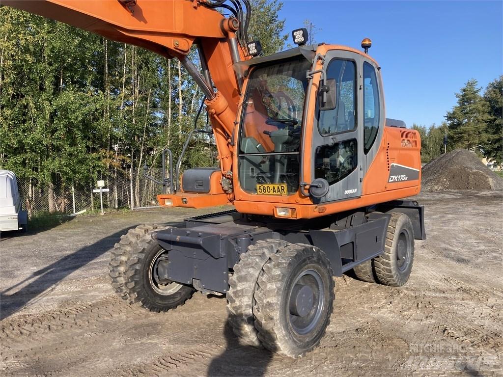 Doosan DX 170 W Wheeled excavators