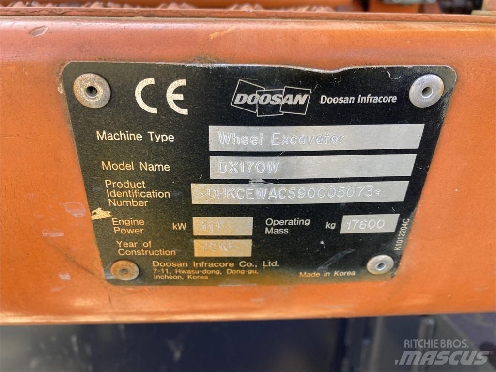 Doosan DX 170 W Wheeled excavators