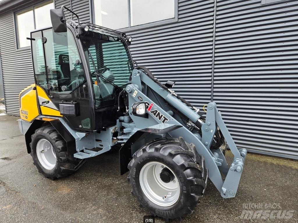GiANT g3500 x-tra Mini loaders