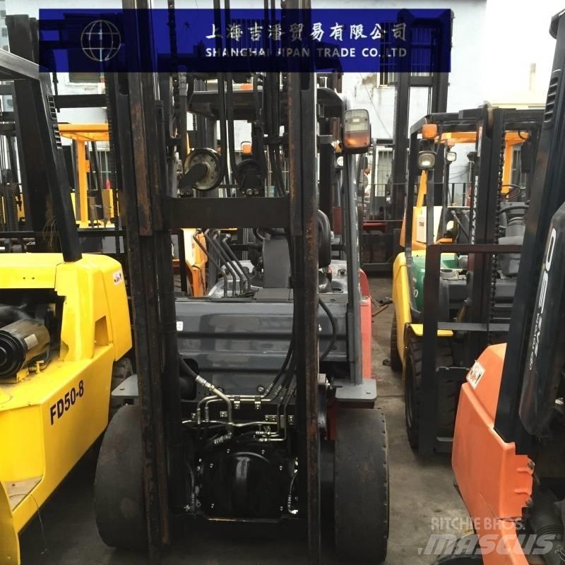 Toyota 8 FD 30 Diesel trucks