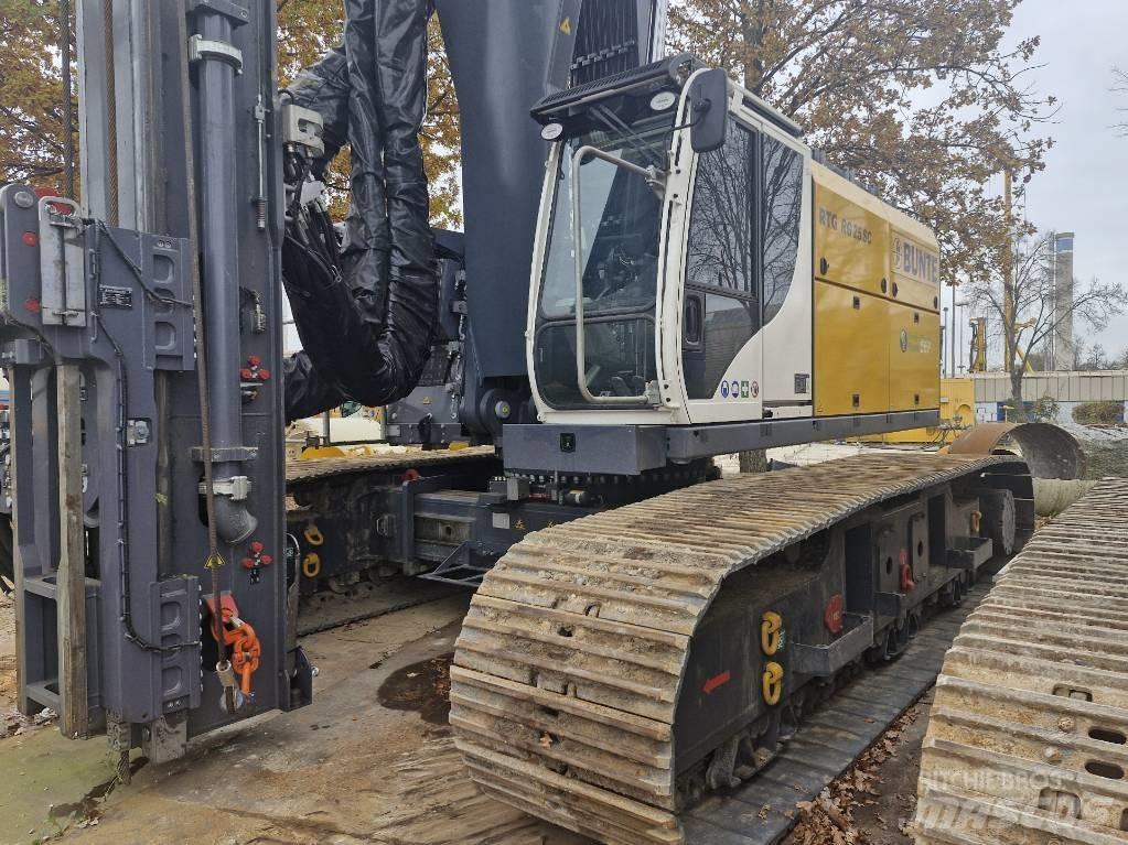 Bauer / RTG RG25-SC Drilling rigs