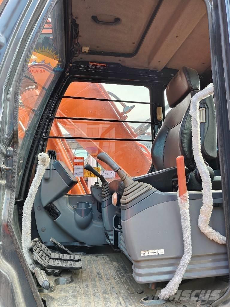 Hitachi ZX 200 Crawler excavators