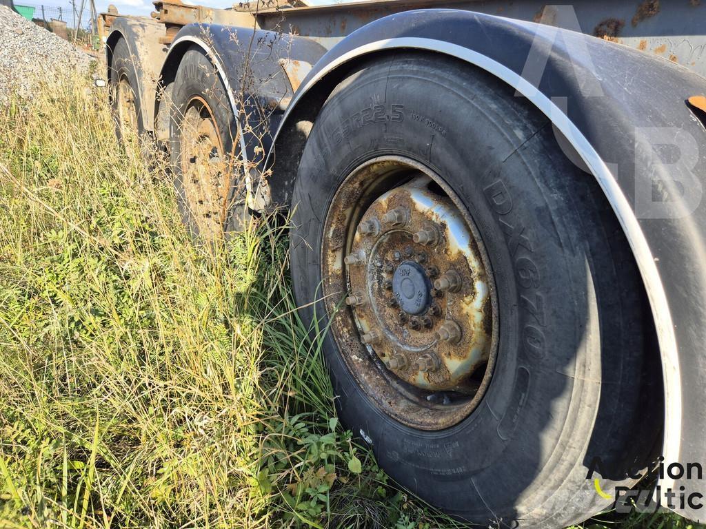 Renders N3ST31L Curtain sider semi-trailers