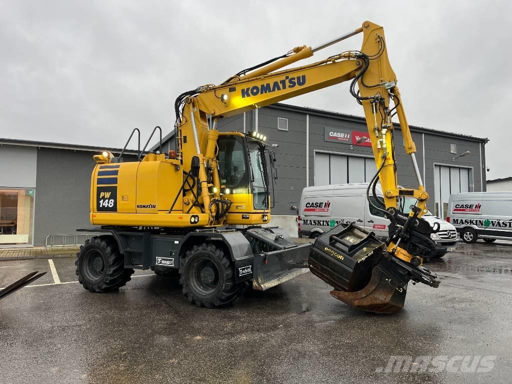 Komatsu PW148-10 Wheeled excavators