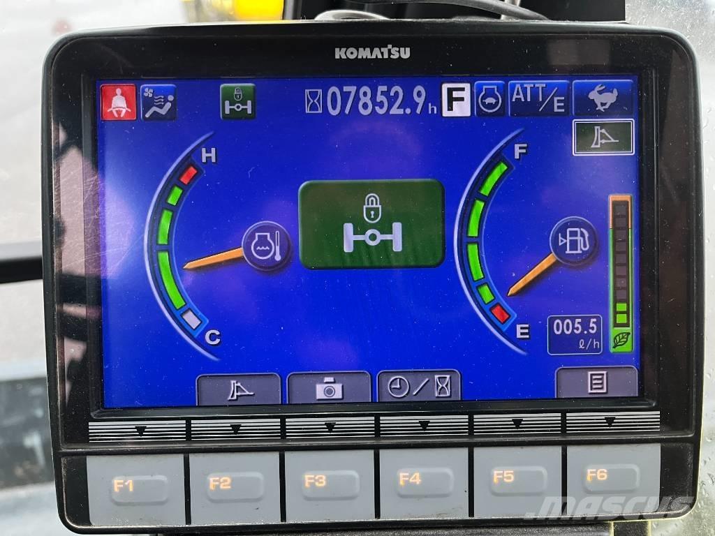 Komatsu PW148-10 Wheeled excavators