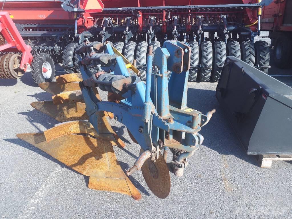 Överum B387 Ploughs