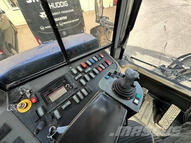 Huddig 1260B City Backhoe
