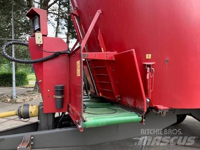 RMH Mixell 22 Feed mixer