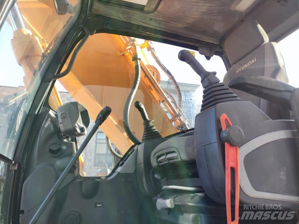 Hyundai R220NLC-9A Crawler excavators