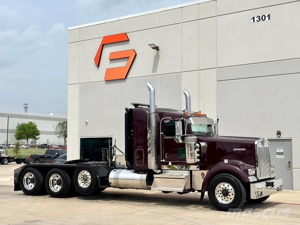 Kenworth W 900 Prime Movers