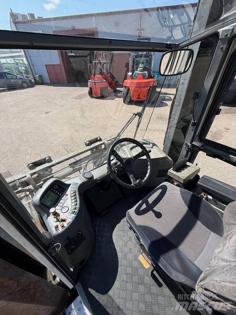 SMV 11-915 AV Diesel trucks