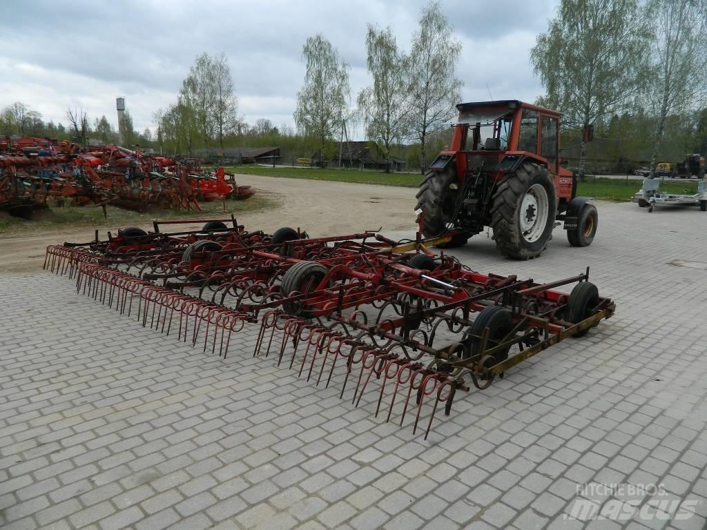 Lilla Harrie 670 Cultivators
