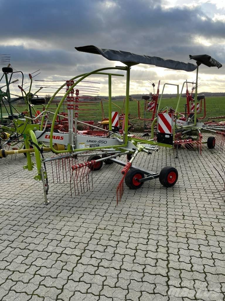 CLAAS Liner 450 Rakes and tedders
