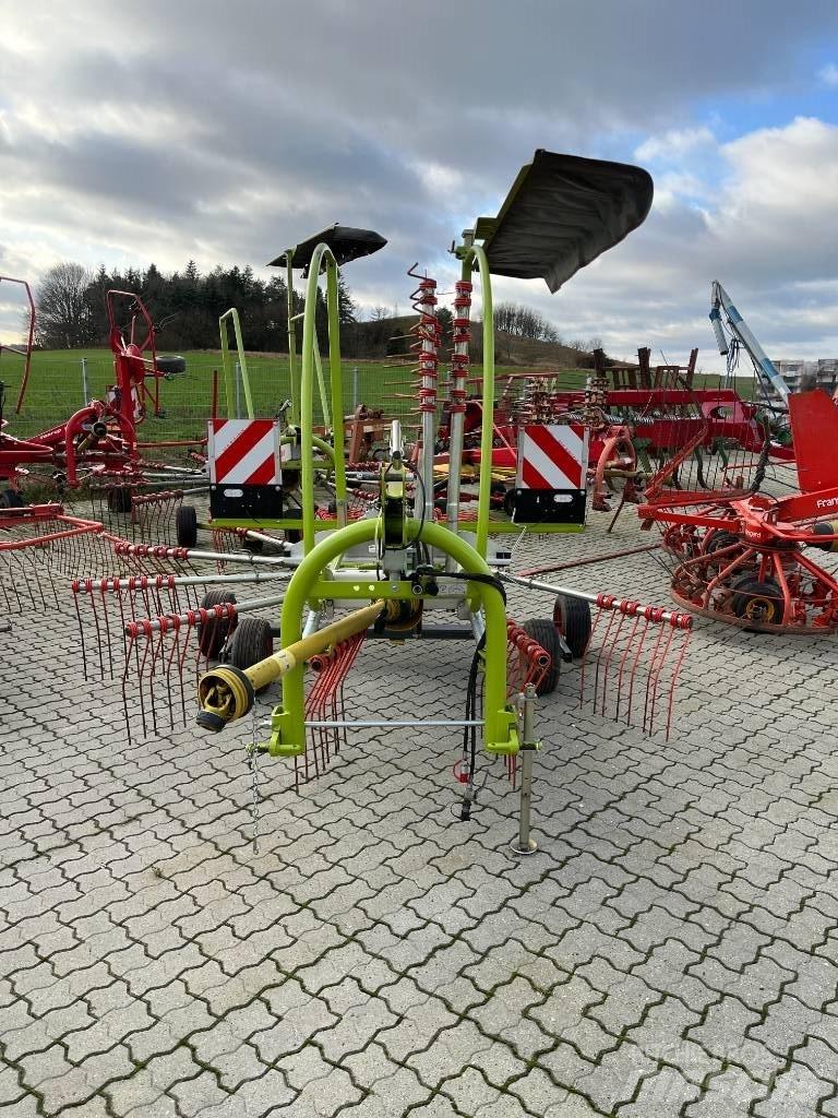 CLAAS Liner 450 Rakes and tedders