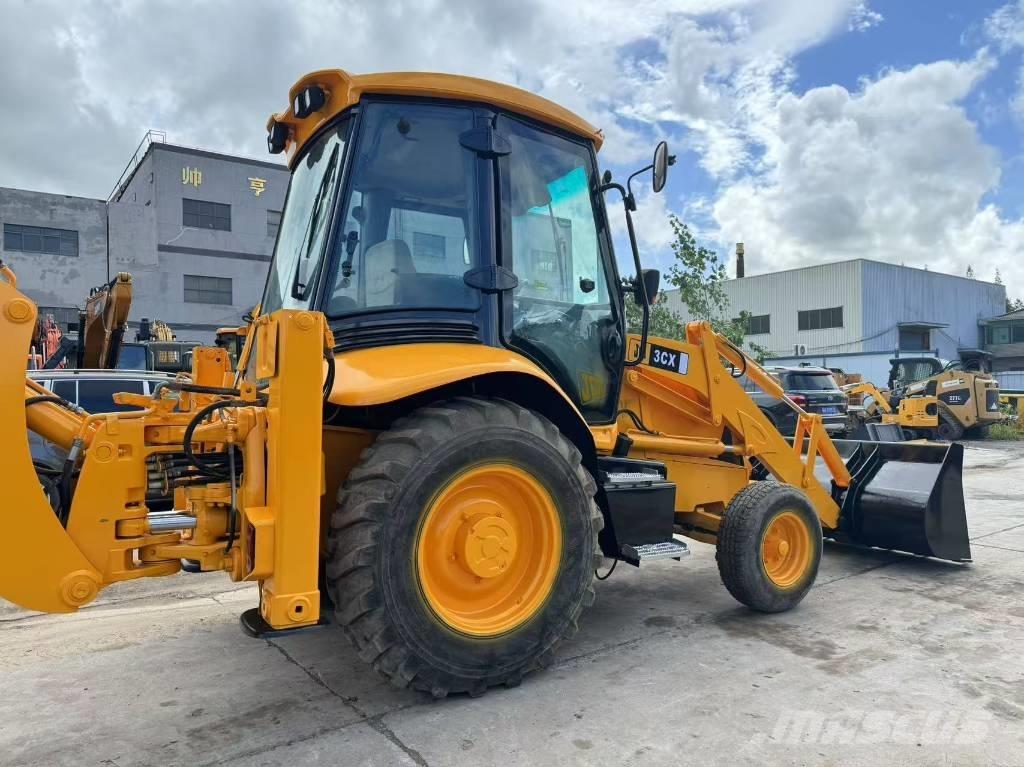 JCB 3CX Backhoe