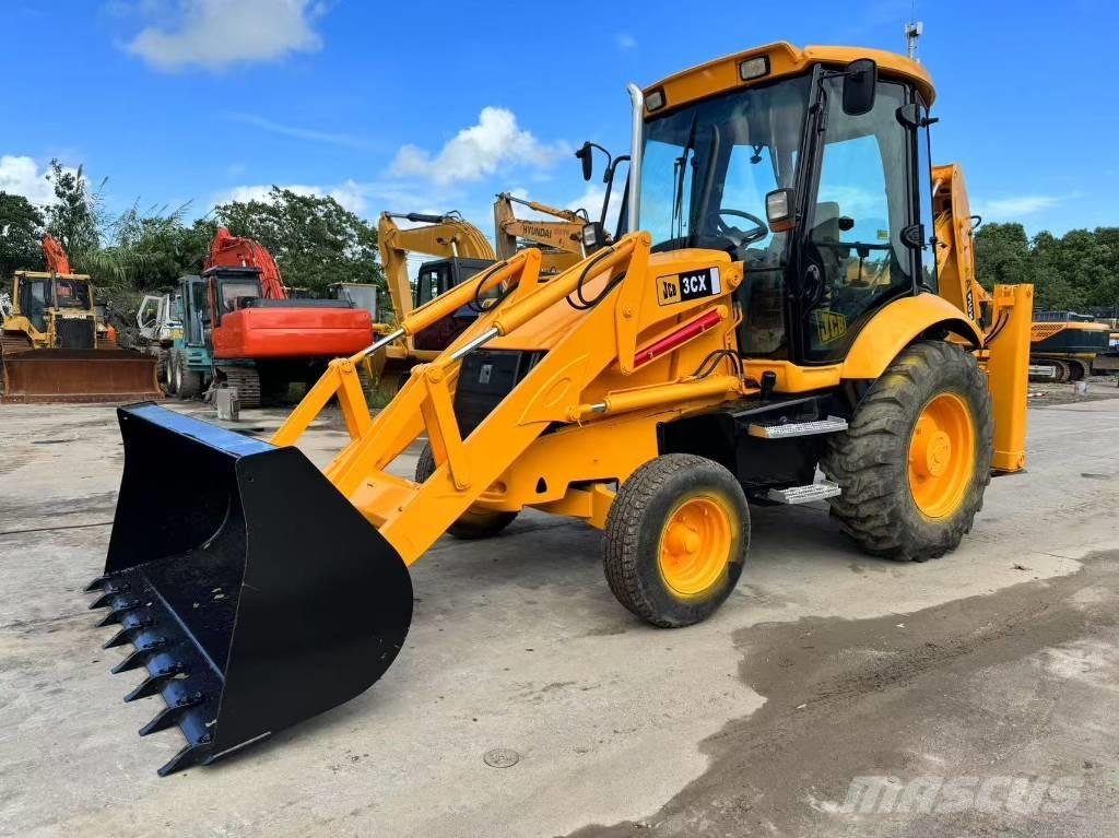 JCB 3CX Backhoe