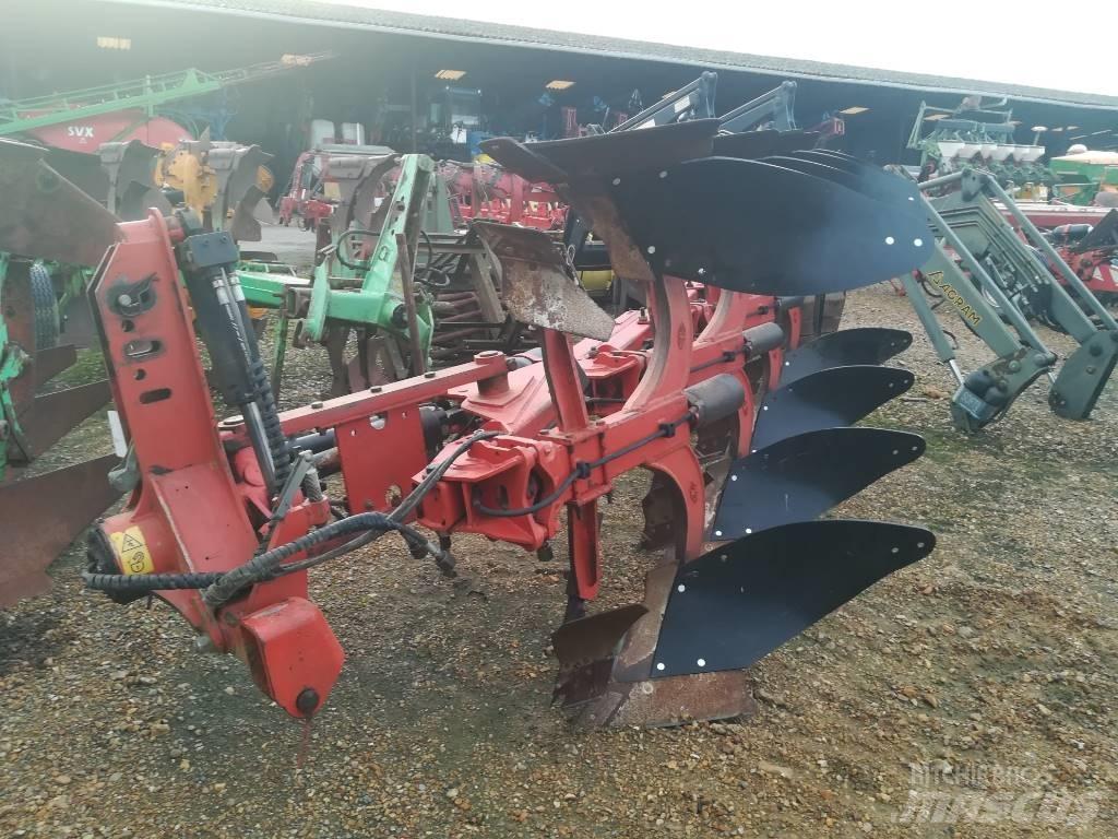 Gregoire-Besson RY47 Reversible ploughs