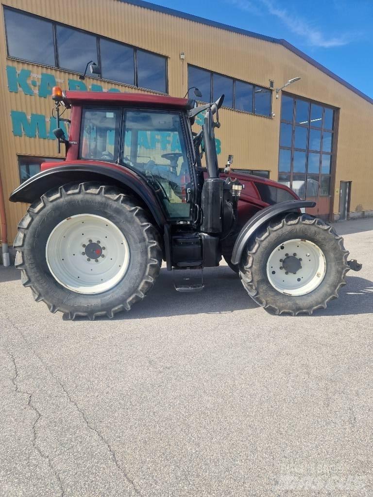 Valtra N143 Tractors