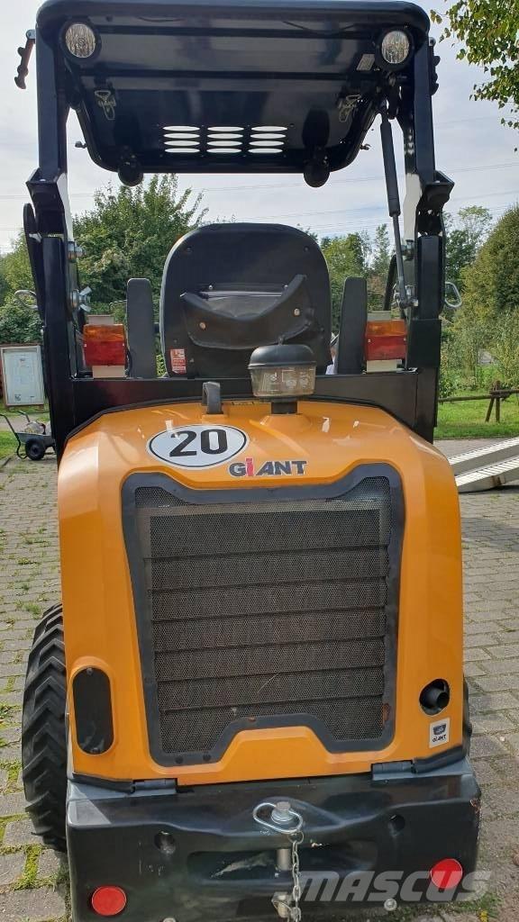 GiANT G 2300 X-tra Wheel loaders