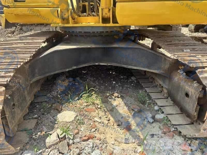 Komatsu PC220-7 Crawler excavators