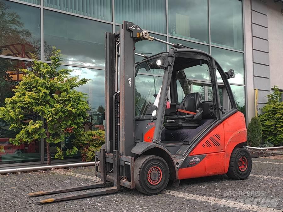 Linde H25D-02 Diesel trucks