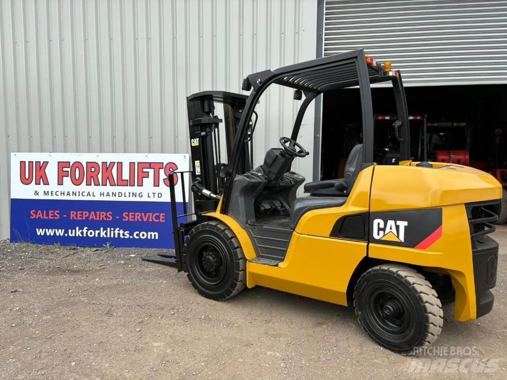 CAT DP40NT Diesel trucks