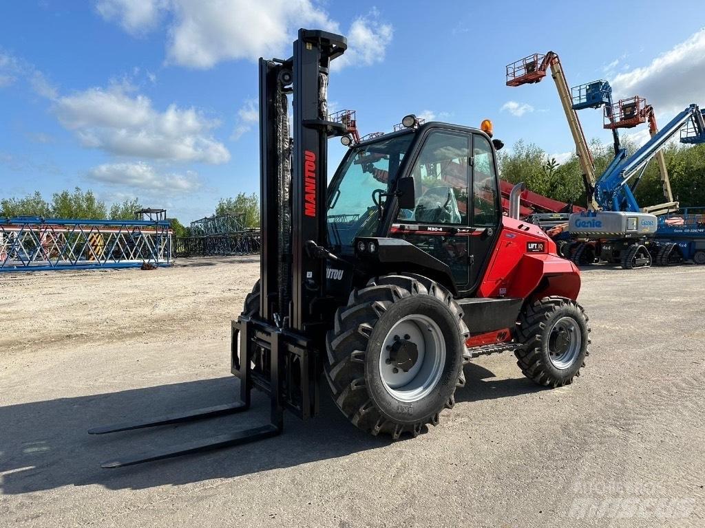 Manitou M 30.4 Rough terrain truck