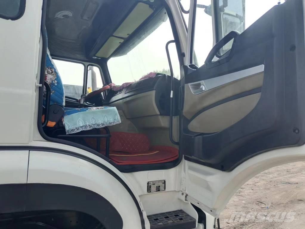 Sinotruk HOWO 371hp Prime Movers