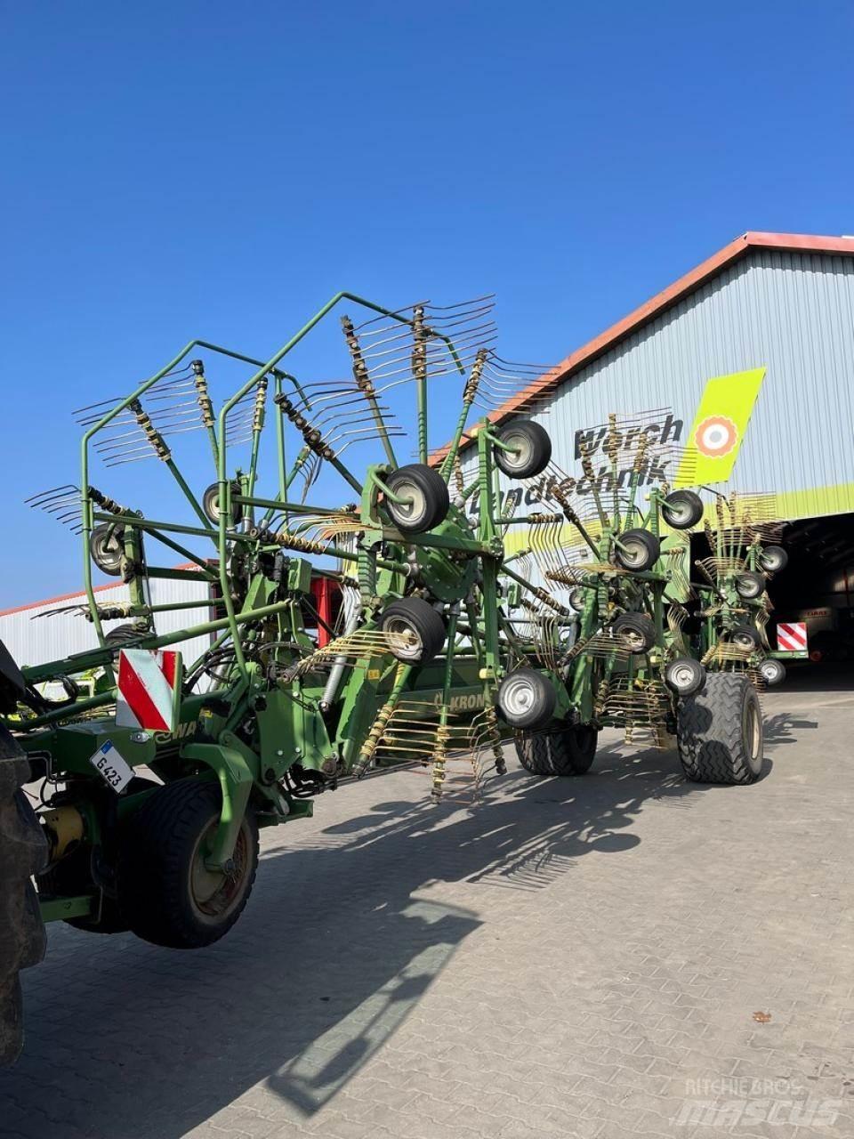 Krone Swadro 2000 Windrowers