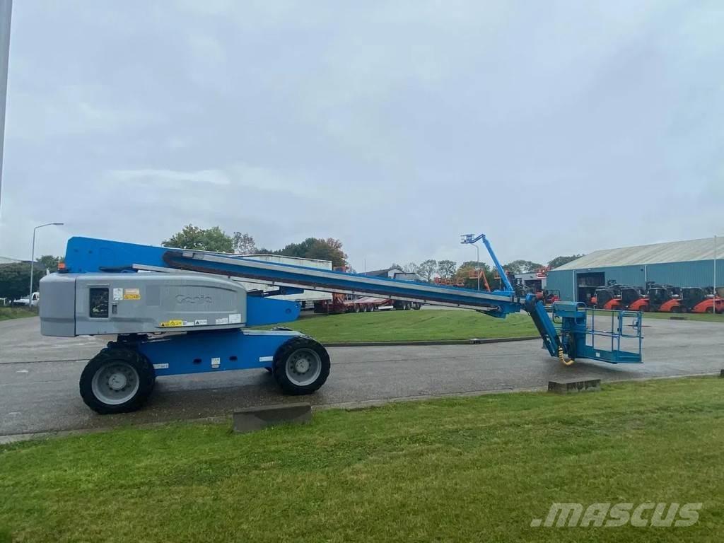 Genie S-85 Telescopic boom lifts