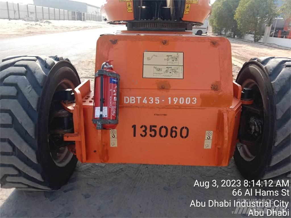 JLG 1350SJP Telescopic boom lifts