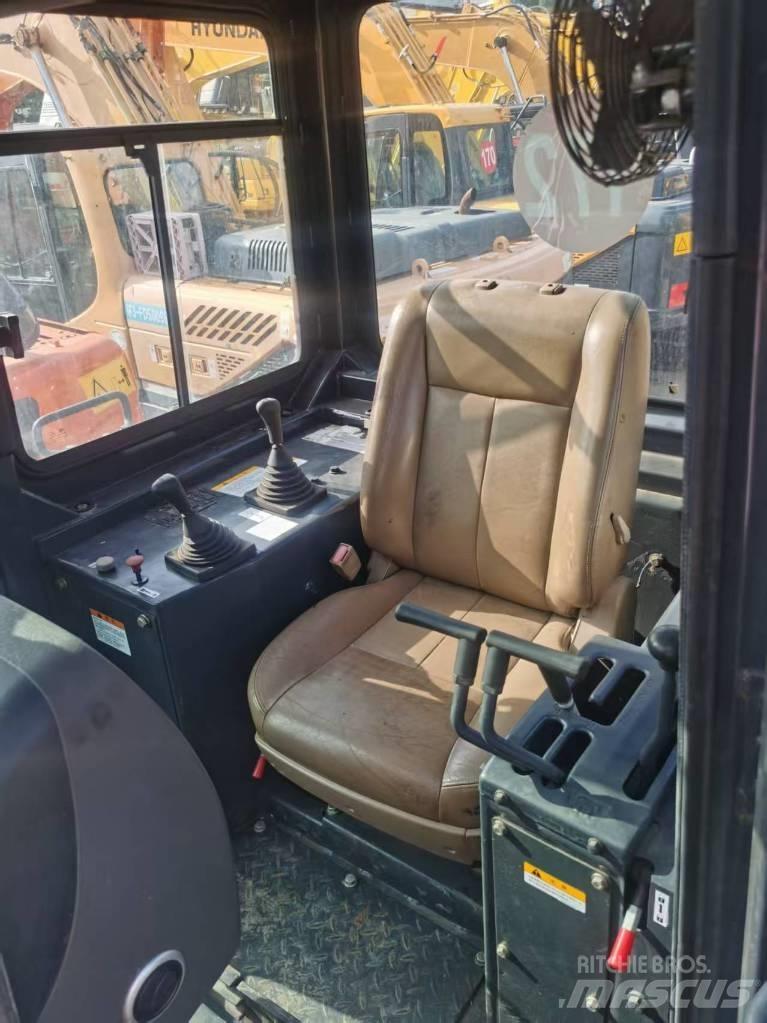 Shantui SD 23 Crawler dozers